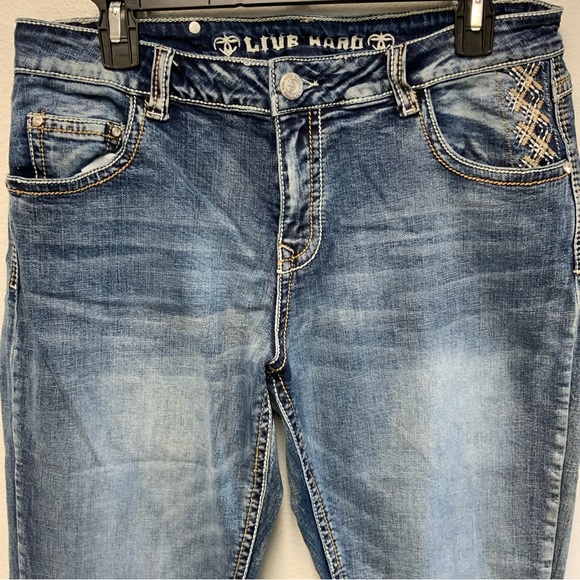 Light Jean Capris - Picture 4 of 8